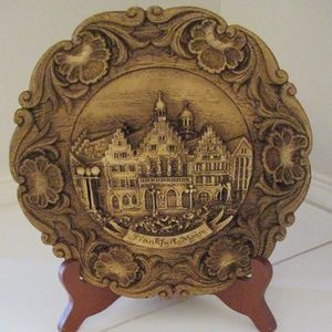 "Frankfurt-Main" dimensional hand carved plate